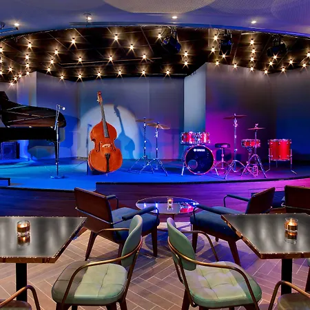 Hotel Le Meridien Arc De Triomphe 4*