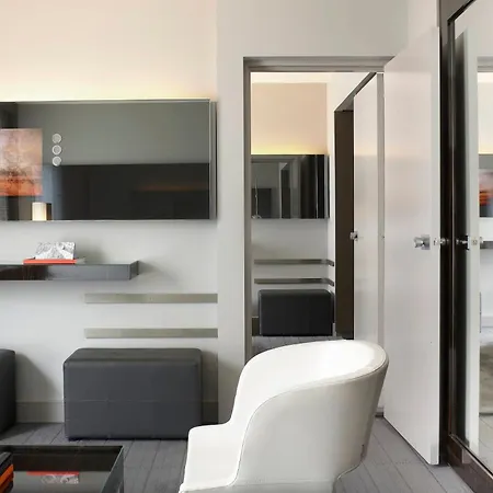 Hotel Le Méridien Arc De Triomphe 4*