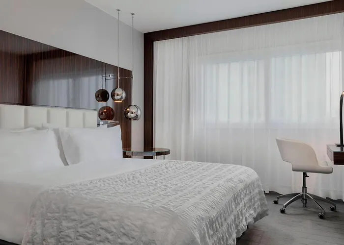Hotel Le Meridien Arc De Triomphe