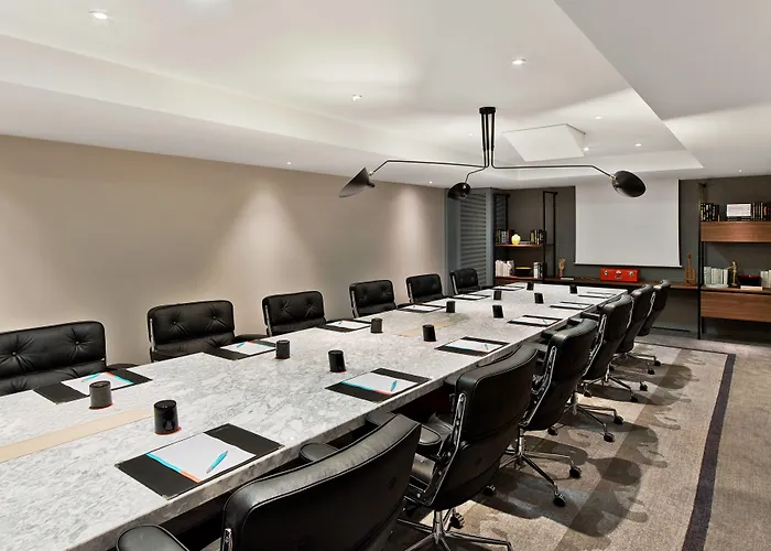 Le Meridien Arc De Triomphe Hotel 4*