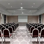 Отель Le Meridien Arc De Triomphe