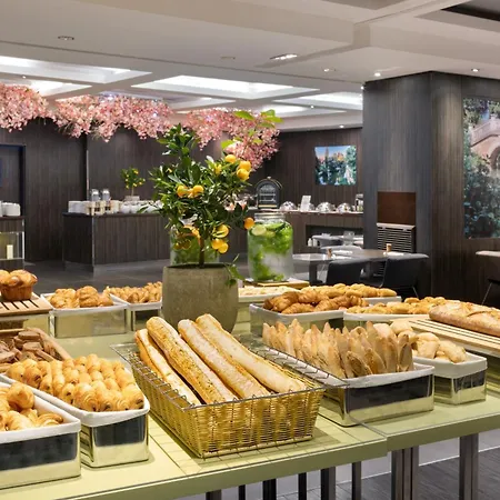 Hotel Le Meridien Etoile Paris
