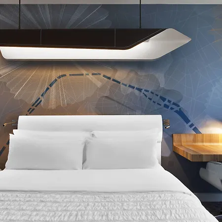 Le Meridien Etoile Hotel