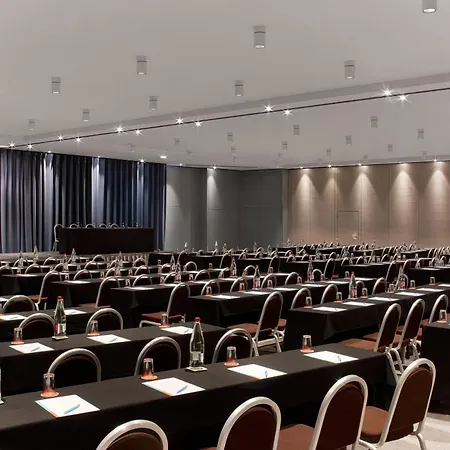Le Meridien Arc De Triomphe Отель 4*
