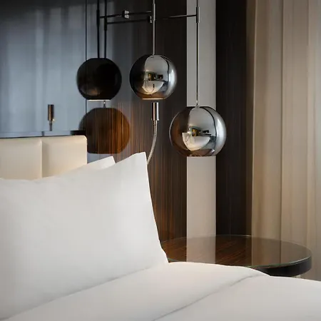Hotel Le Meridien Arc De Triomphe