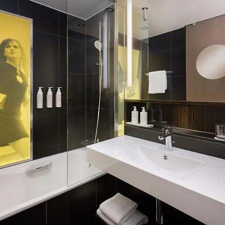 Hotel Le Meridien Arc De Triomphe 4*
