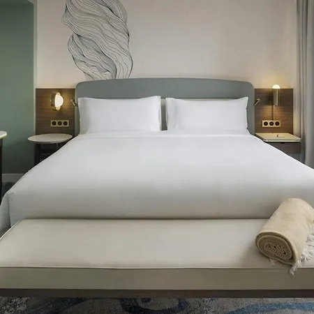 Hotel Le Meridien Arc De Triomphe Paris