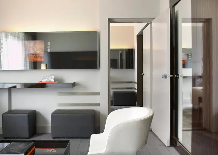 Hotel Le Meridien Arc De Triomphe 4*