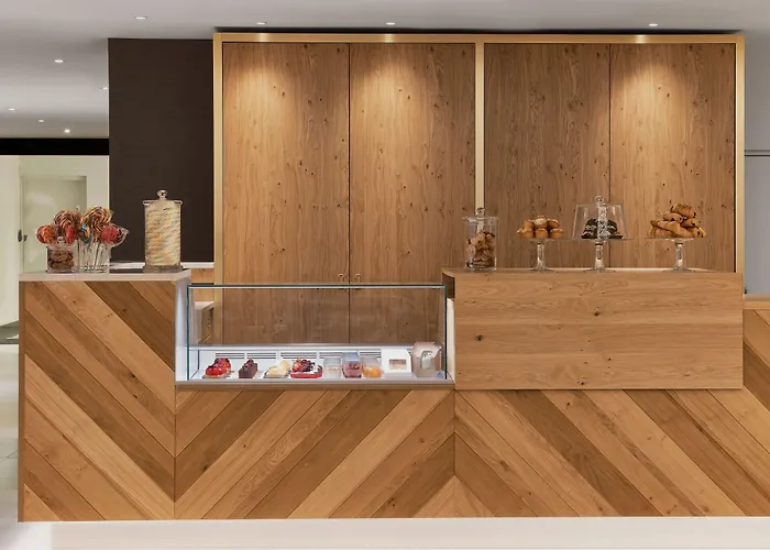 فندق Le Meridien Arc De Triomphe 4*