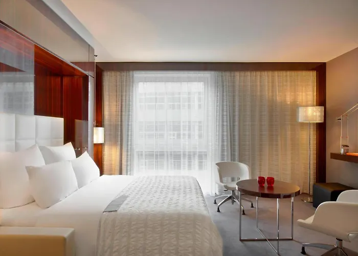 Отель Le Meridien Arc De Triomphe Париж