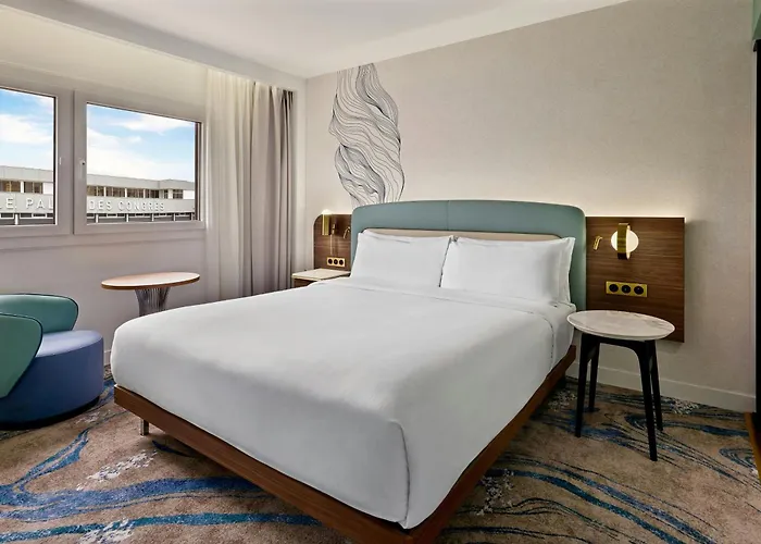 Le Meridien Arc De Triomphe Hotel