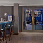 Le Meridien Arc De Triomphe Szálloda 4*