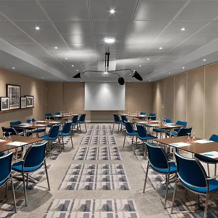 Le Meridien Etoile Otel