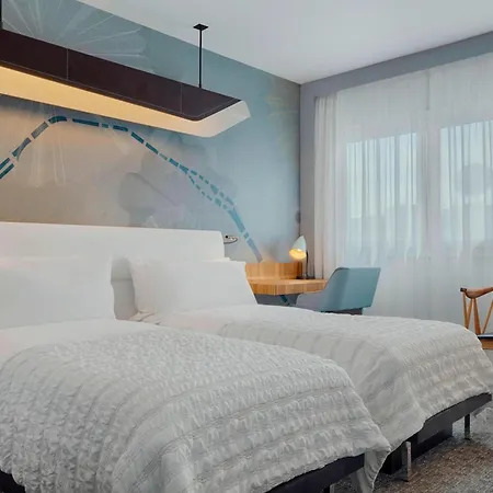 Le Meridien Etoile 4* Paris